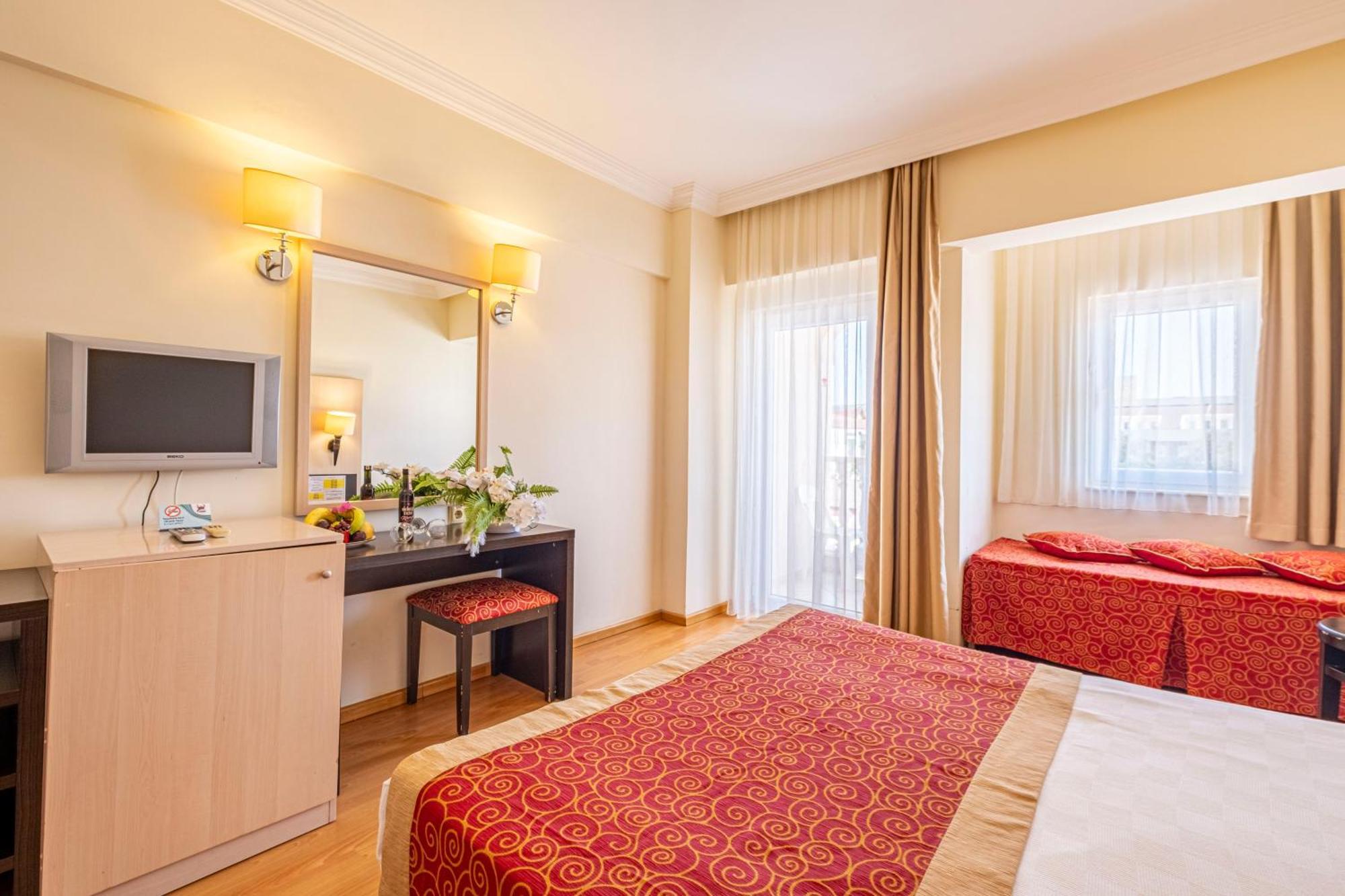 Viking Garden Hotel เกเมร์ ภายนอก รูปภาพ