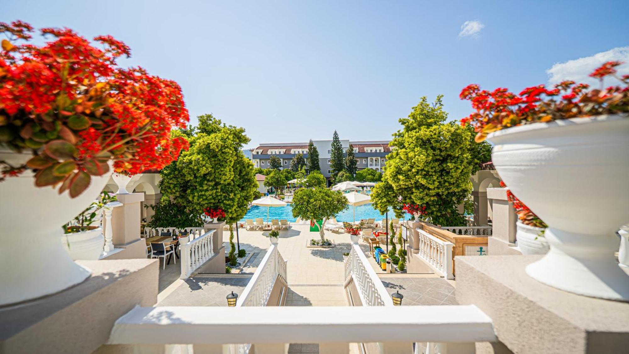 Viking Garden Hotel เกเมร์ ภายนอก รูปภาพ